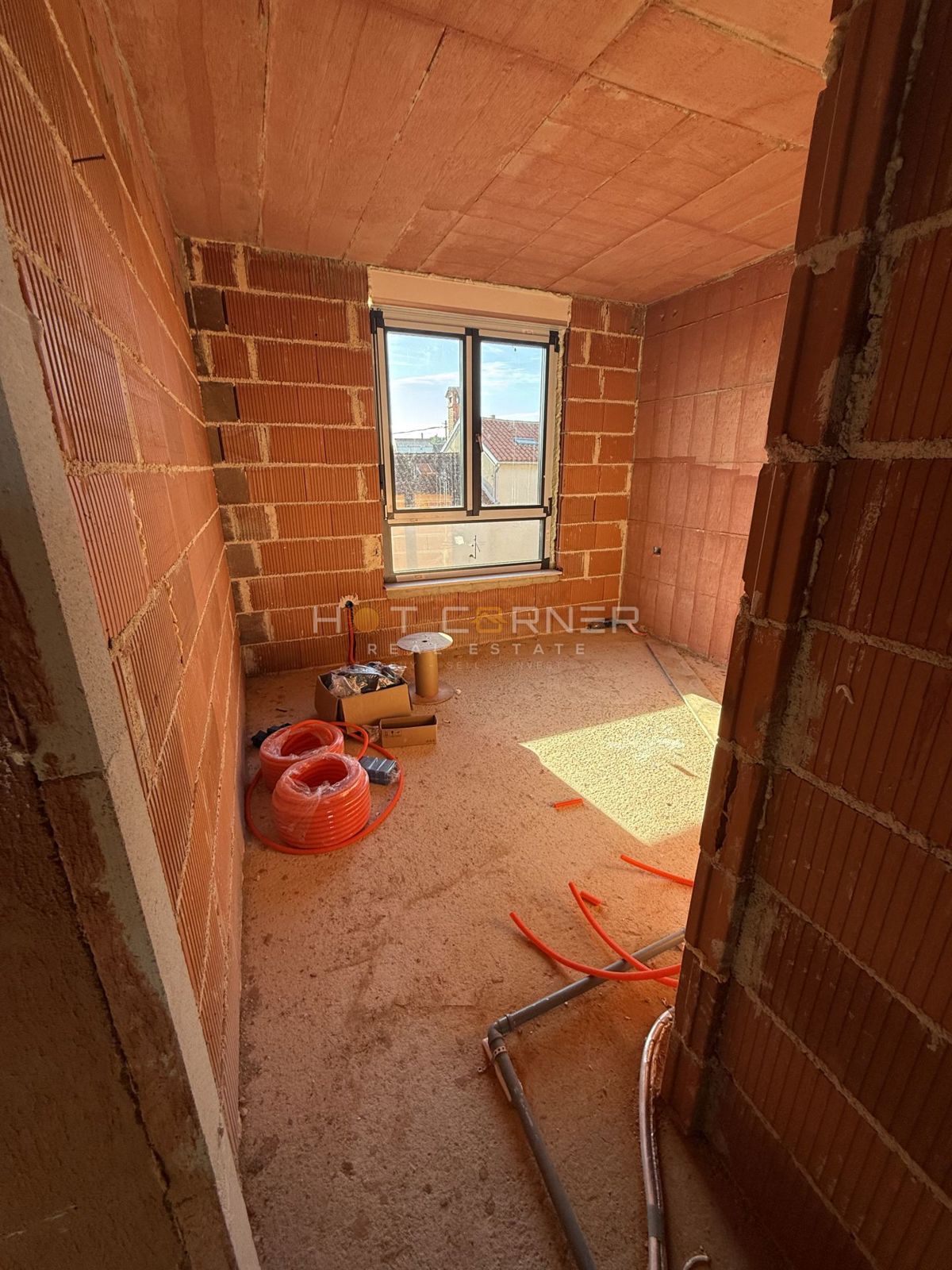 Štinjan, penthouse, 3 spalnice, velika terasa, pogled na morje, 3 minute vožnje od plaže Puntižela!