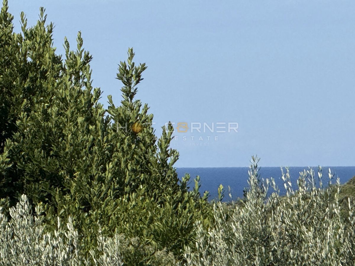 Štinjan, penthouse, 3 spalnice, velika terasa, pogled na morje, 3 minute vožnje od plaže Puntižela!