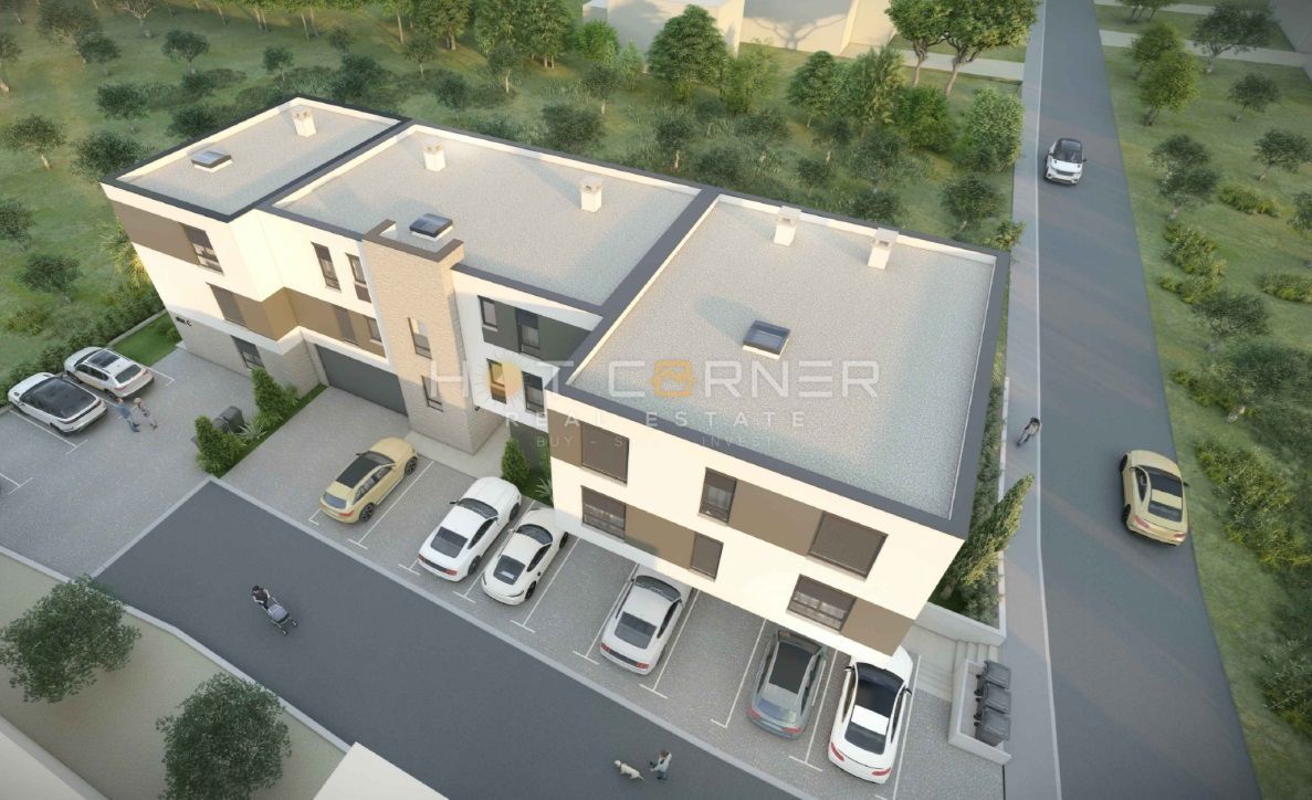 Štinjan, penthouse, 3 spalnice, velika terasa, pogled na morje, 3 minute vožnje od plaže Puntižela!