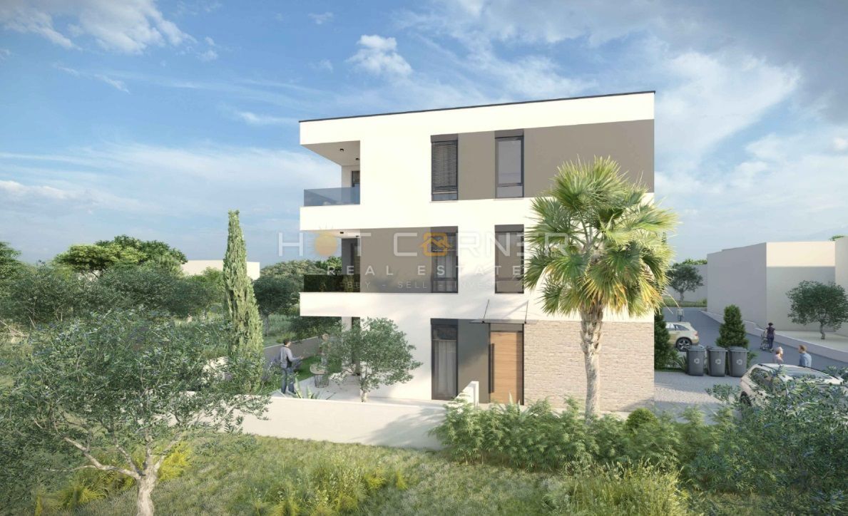 Štinjan, penthouse, 3 spalnice, velika terasa, pogled na morje, 3 minute vožnje od plaže Puntižela!