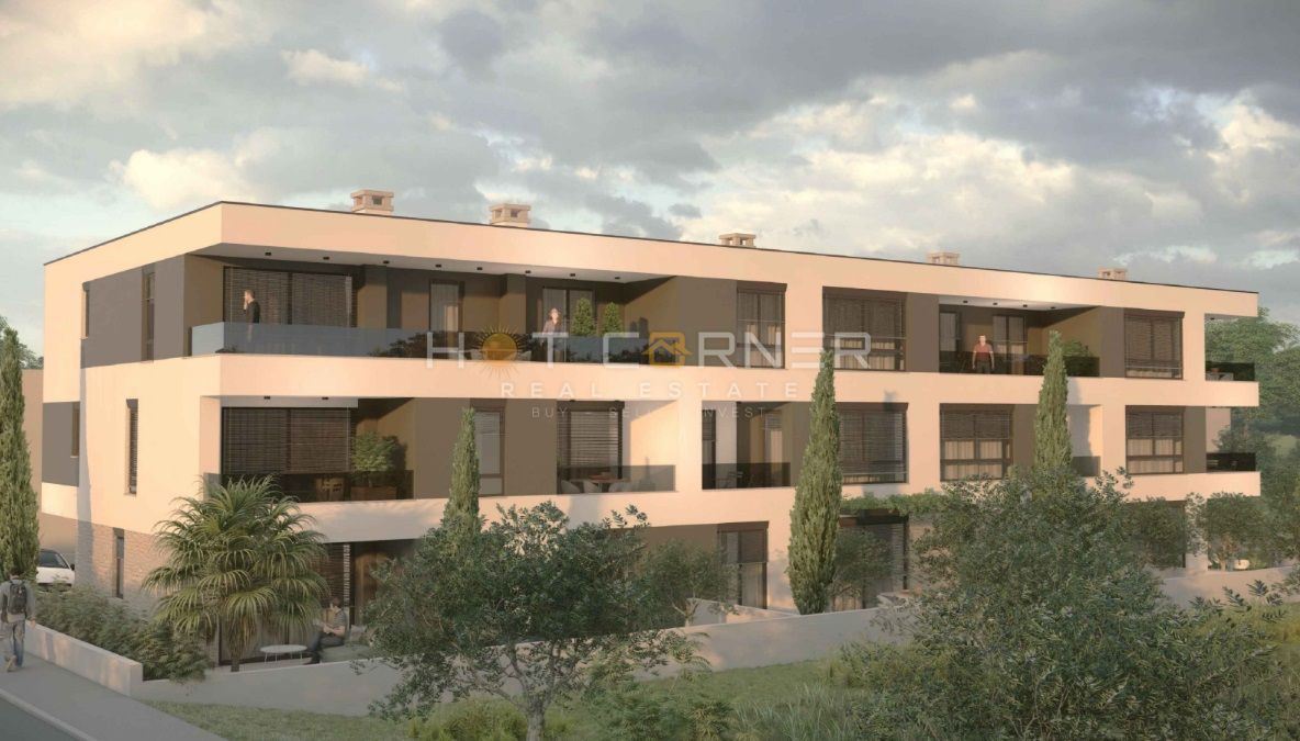 Štinjan, penthouse, 3 spalnice, velika terasa, pogled na morje, 3 minute vožnje od plaže Puntižela!