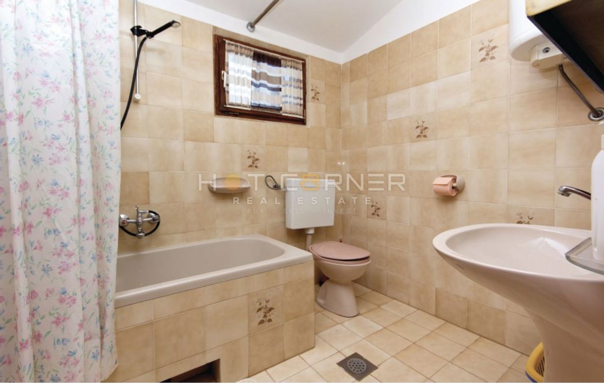 Очаровательный Каменный Дом, Шишан, 1500 м² Участка, Истринская Таверна