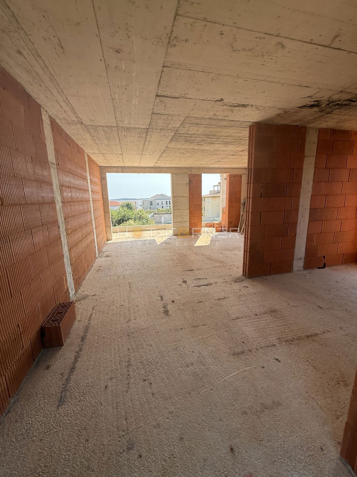 Medulin, vrhunska lokacija, 300 m od plaže, enosobno pritlično stanovanje z manjšim vrtom