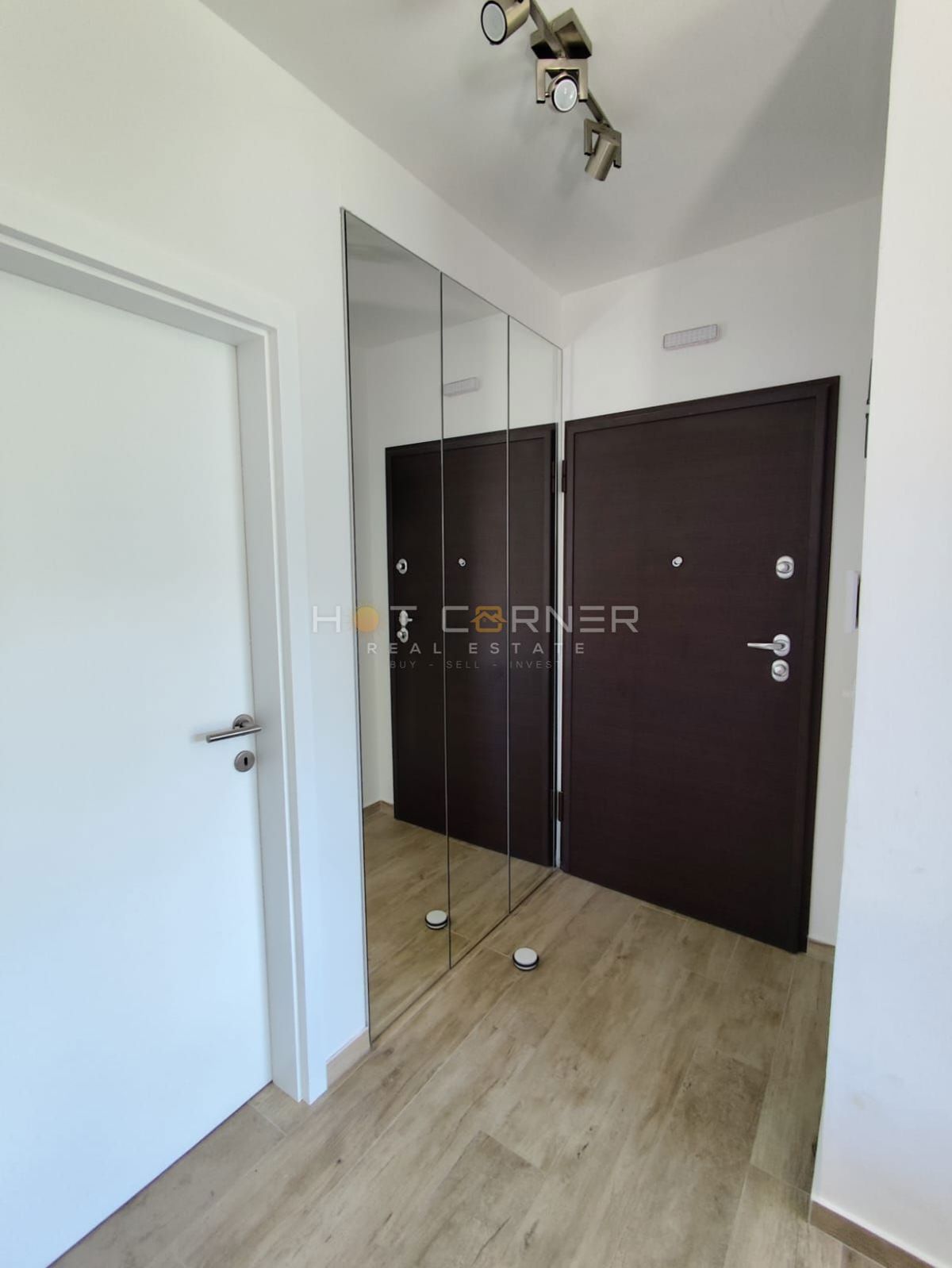 Valdebek, nov sodoben apartma, opremljeno, 1. nadstropje, 2 spalnici, UPORABNO DOVOLJENJE