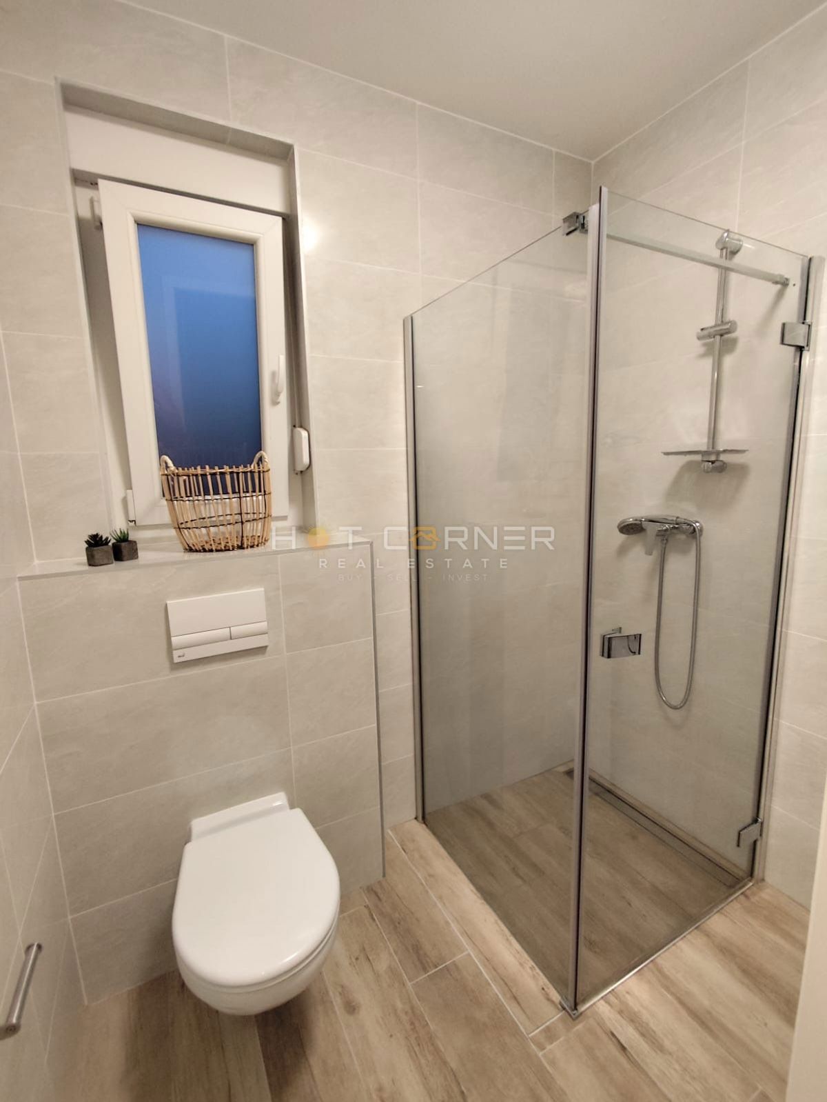 Valdebek, nov sodoben apartma, opremljeno, 1. nadstropje, 2 spalnici, UPORABNO DOVOLJENJE