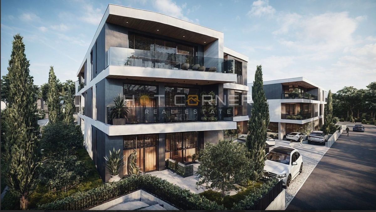 Moderen penthouse, 3 spalnice, ogromna terasa, blizu morja!