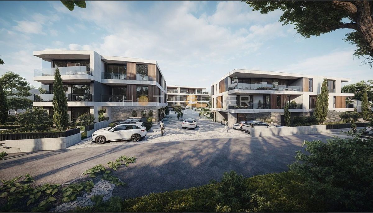 Moderen penthouse, 3 spalnice, ogromna terasa, blizu morja!