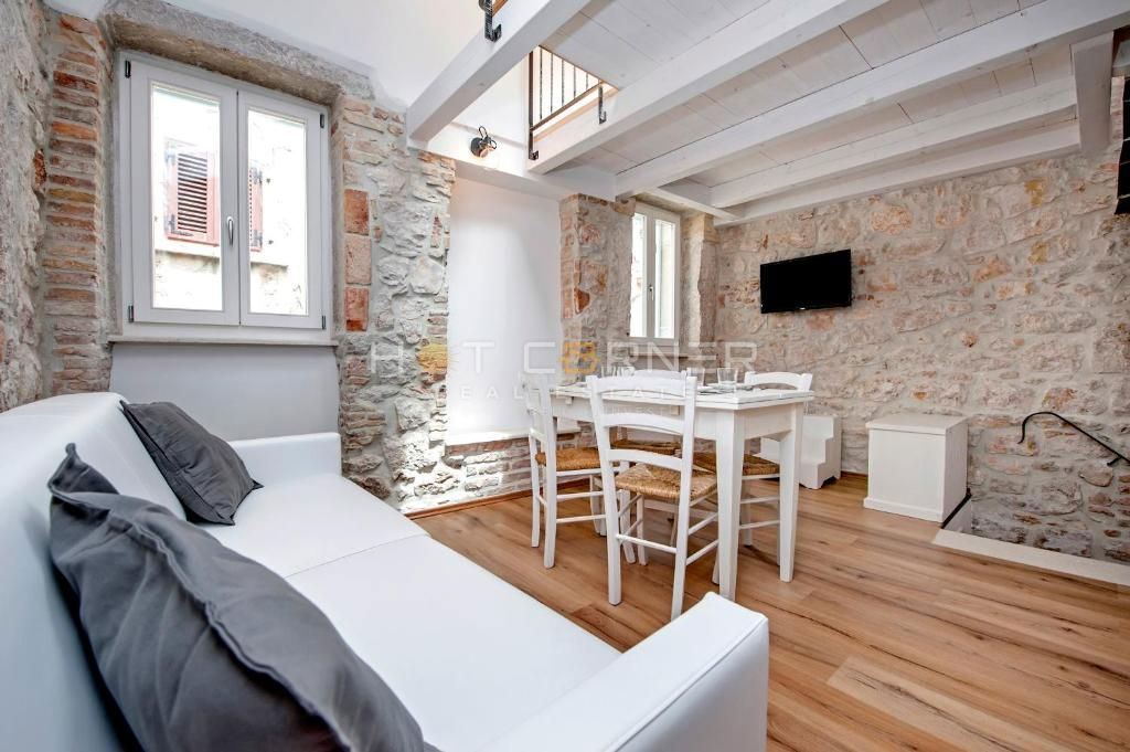 Arhitekturni biser starega Rovinja – avtentična razkošna hiša