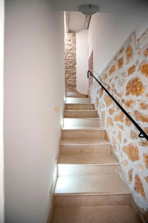 Arhitekturni biser starega Rovinja – avtentična razkošna hiša