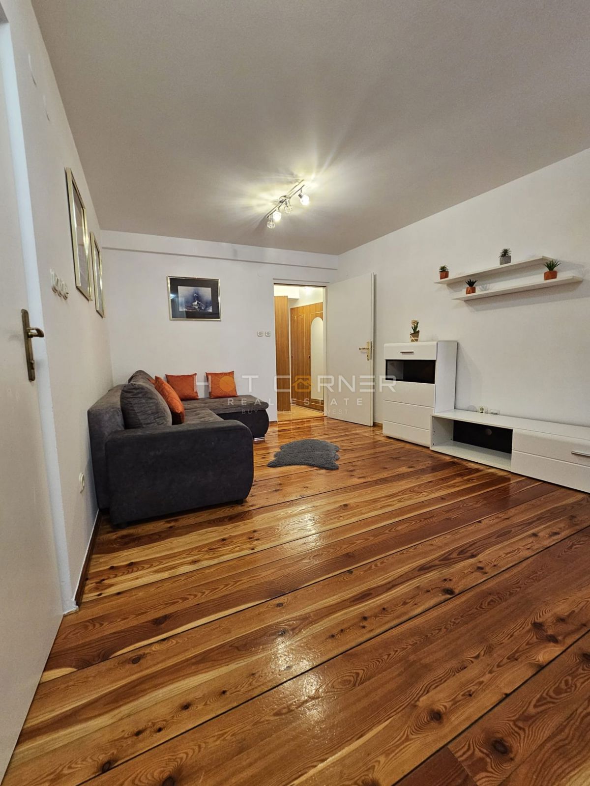 Redka priložnost v srcu Rovinja