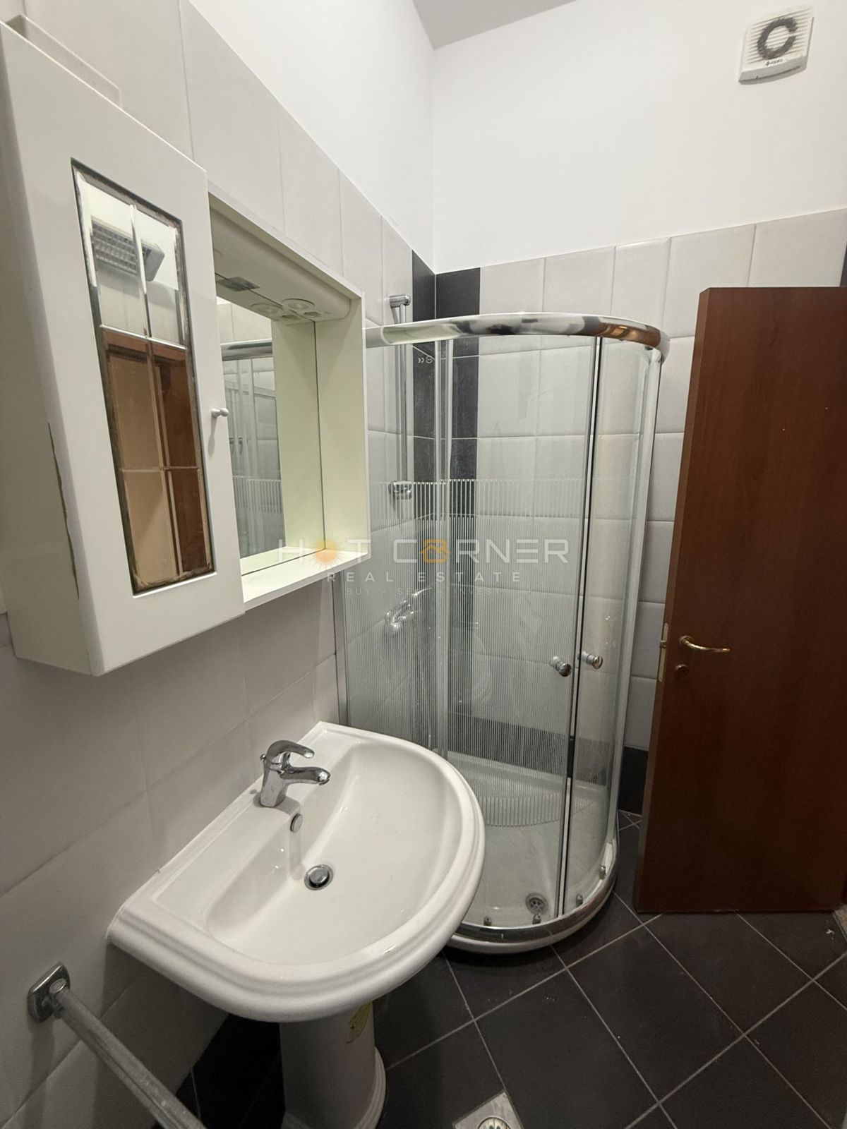 Pula, Veli Vrh, pritlično stanovanje, 1 spalnica, velika terasa