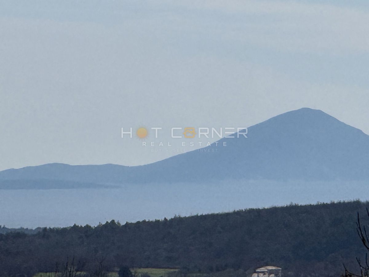 Barban – Gradbena parcela v mirnem in zelenem okolju