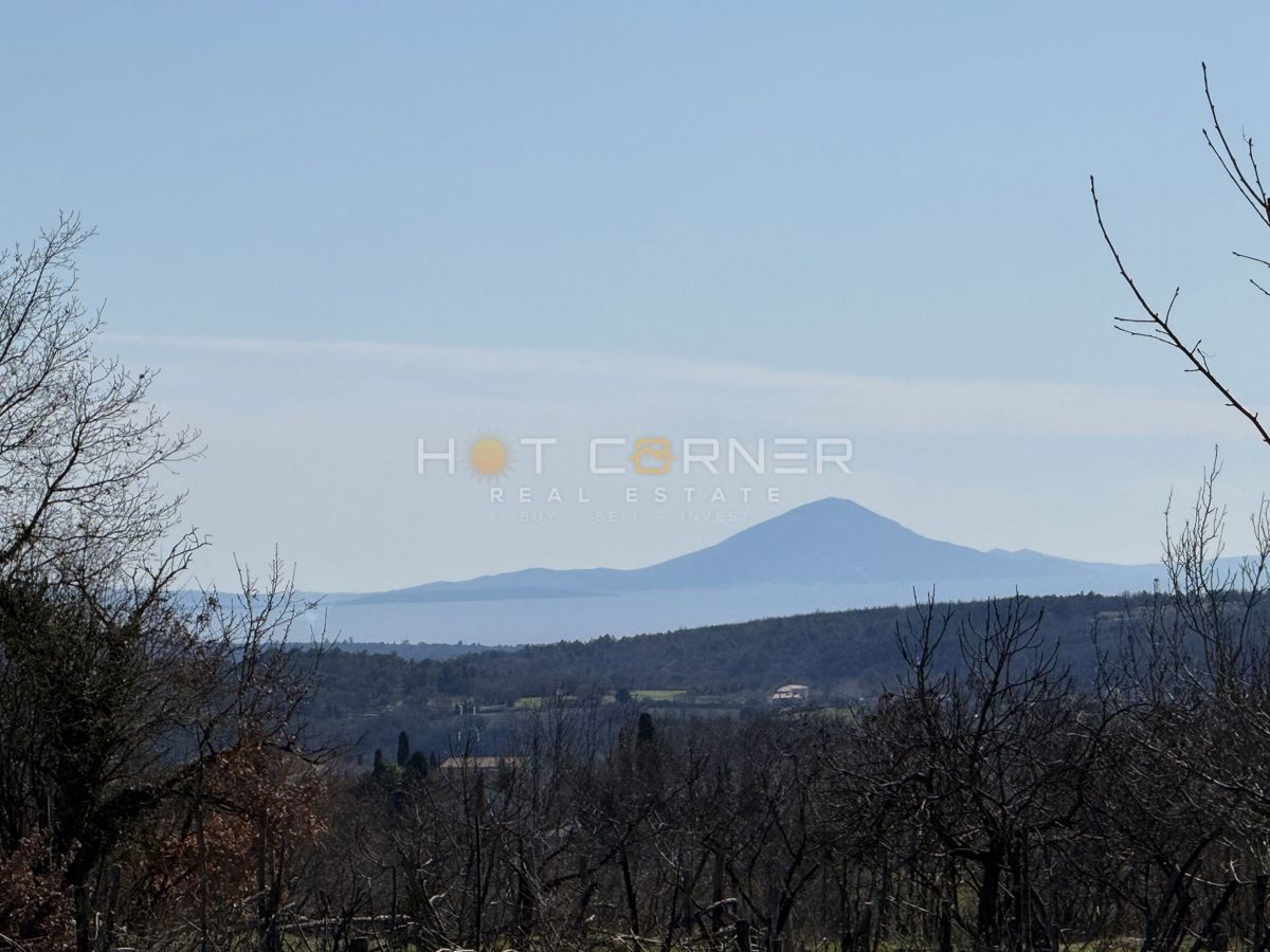 Barban – Gradbena parcela v mirnem in zelenem okolju