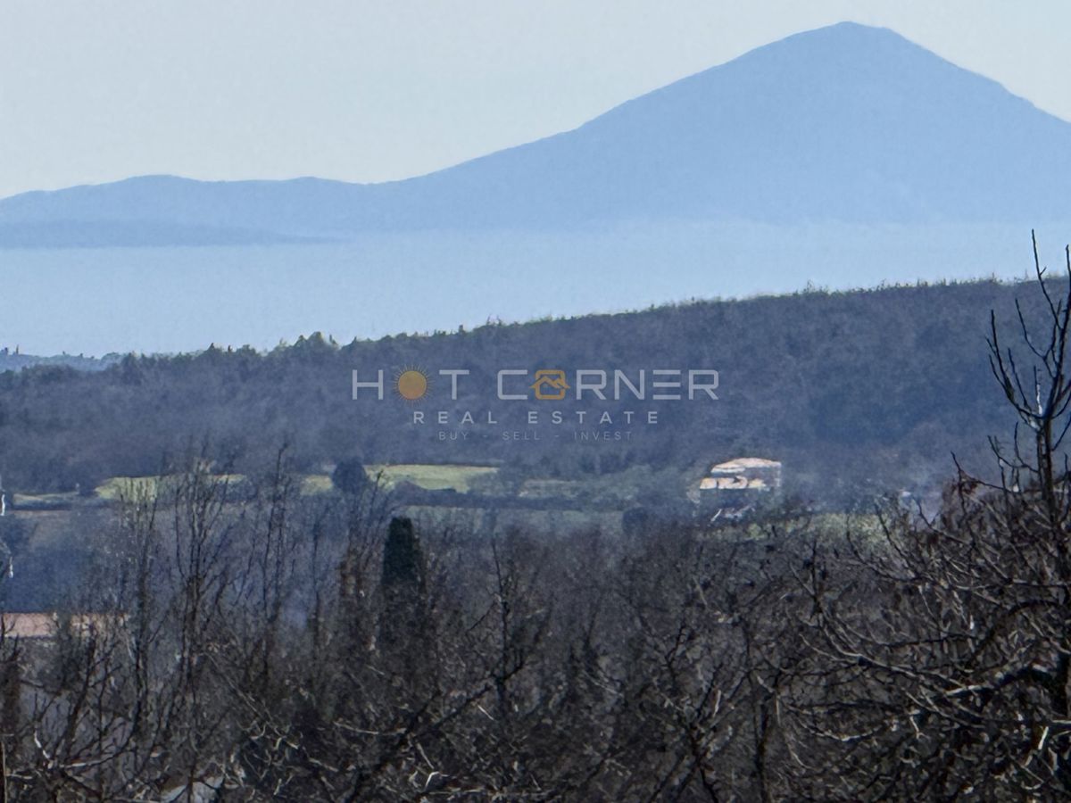 Barban – Gradbena parcela v mirnem in zelenem okolju