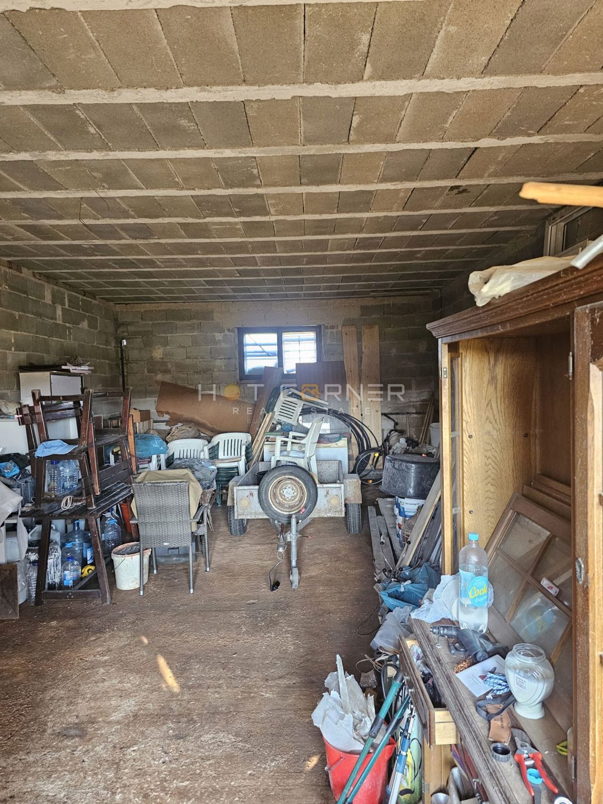 Veliko gradbeno zemljišče 4814 m² z hišo Roh-bau – Šišan, idealno za 4-6 parcel!