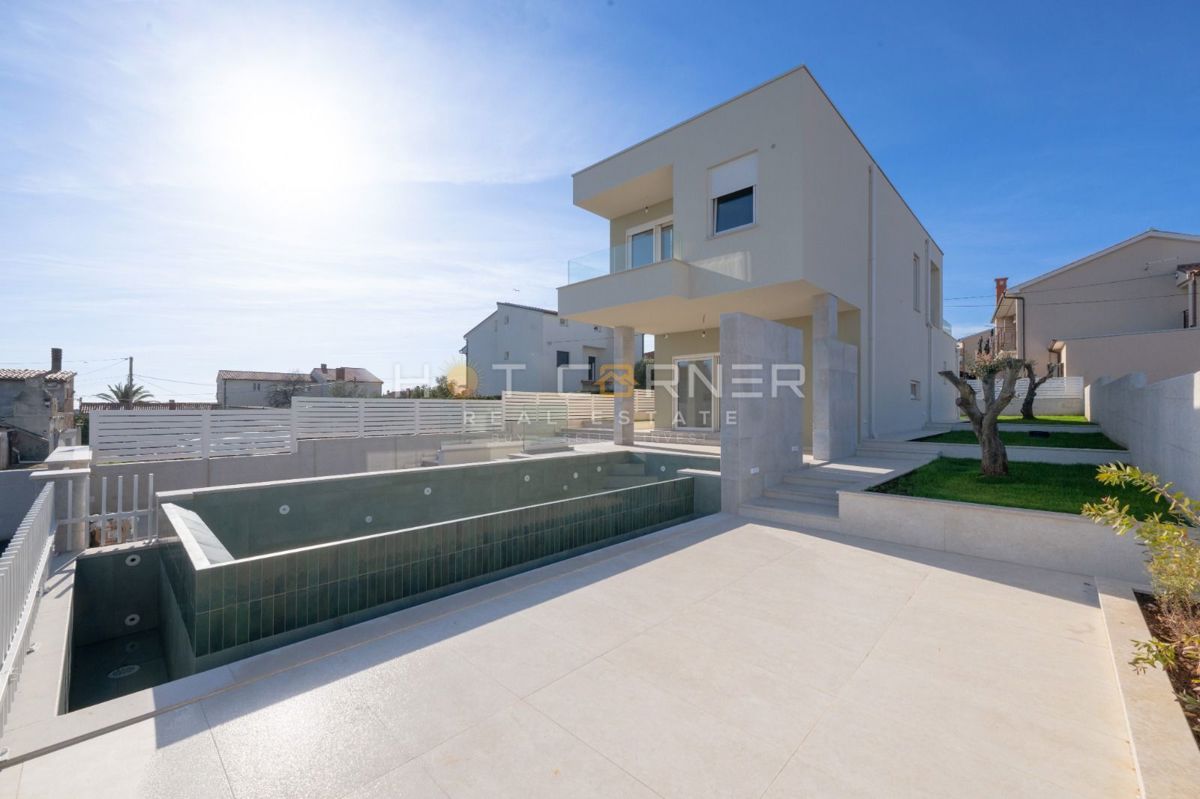 Luksuzna vila Ližnjan - morje & bazen!