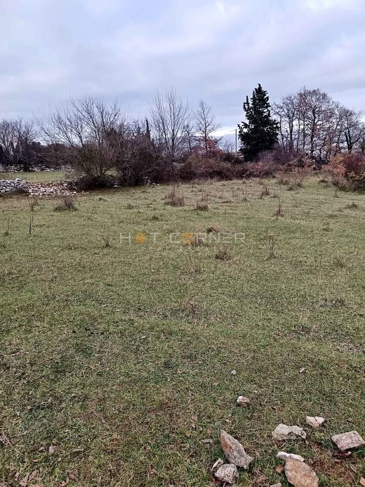 Gradbeno zemljišče Vodnjan, 940m2