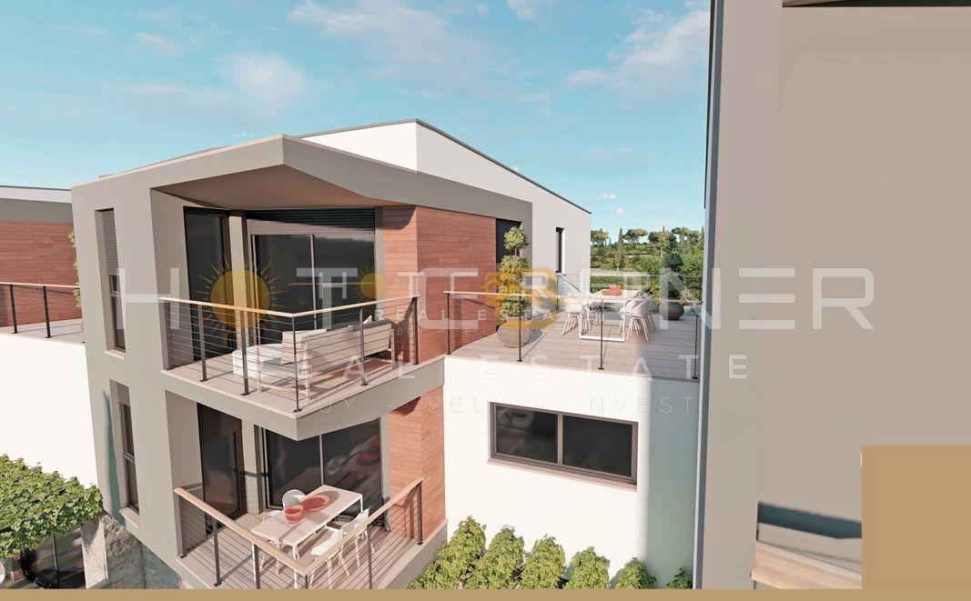 Medulin, 650 m od plaže, novo, pritlično stanovanje, 2SS z 175 m² vrta