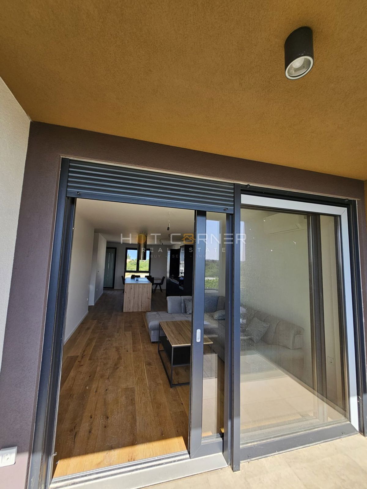 Moderen, svetel penthouse stanovanje v Valdebeku – Pula