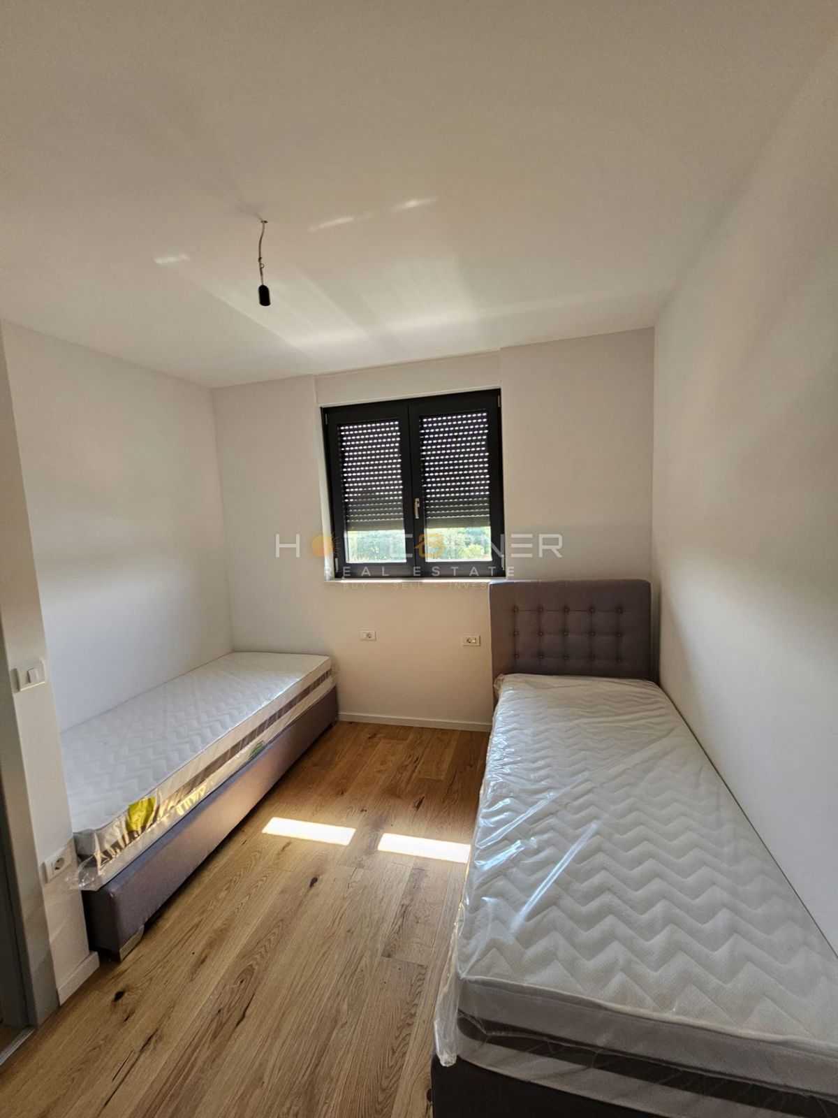 Moderen, svetel penthouse stanovanje v Valdebeku – Pula