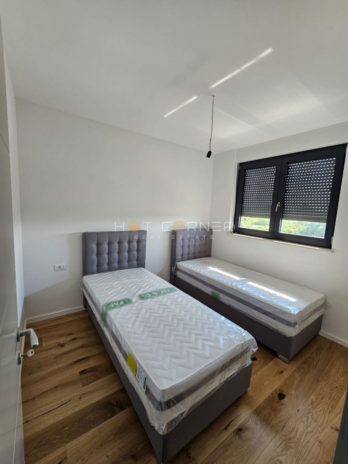 Moderen, svetel penthouse stanovanje v Valdebeku – Pula