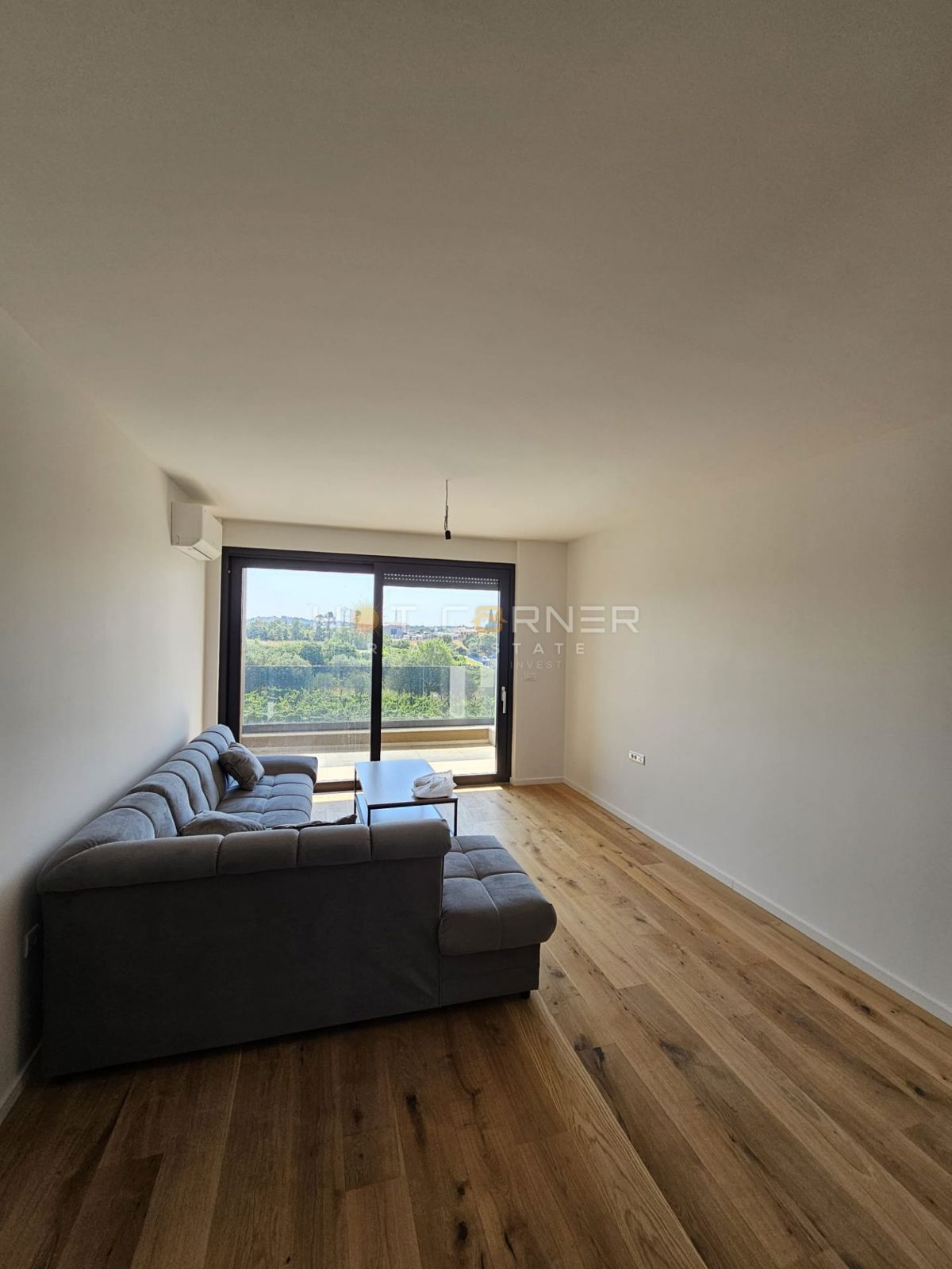 Moderen, svetel penthouse stanovanje v Valdebeku – Pula