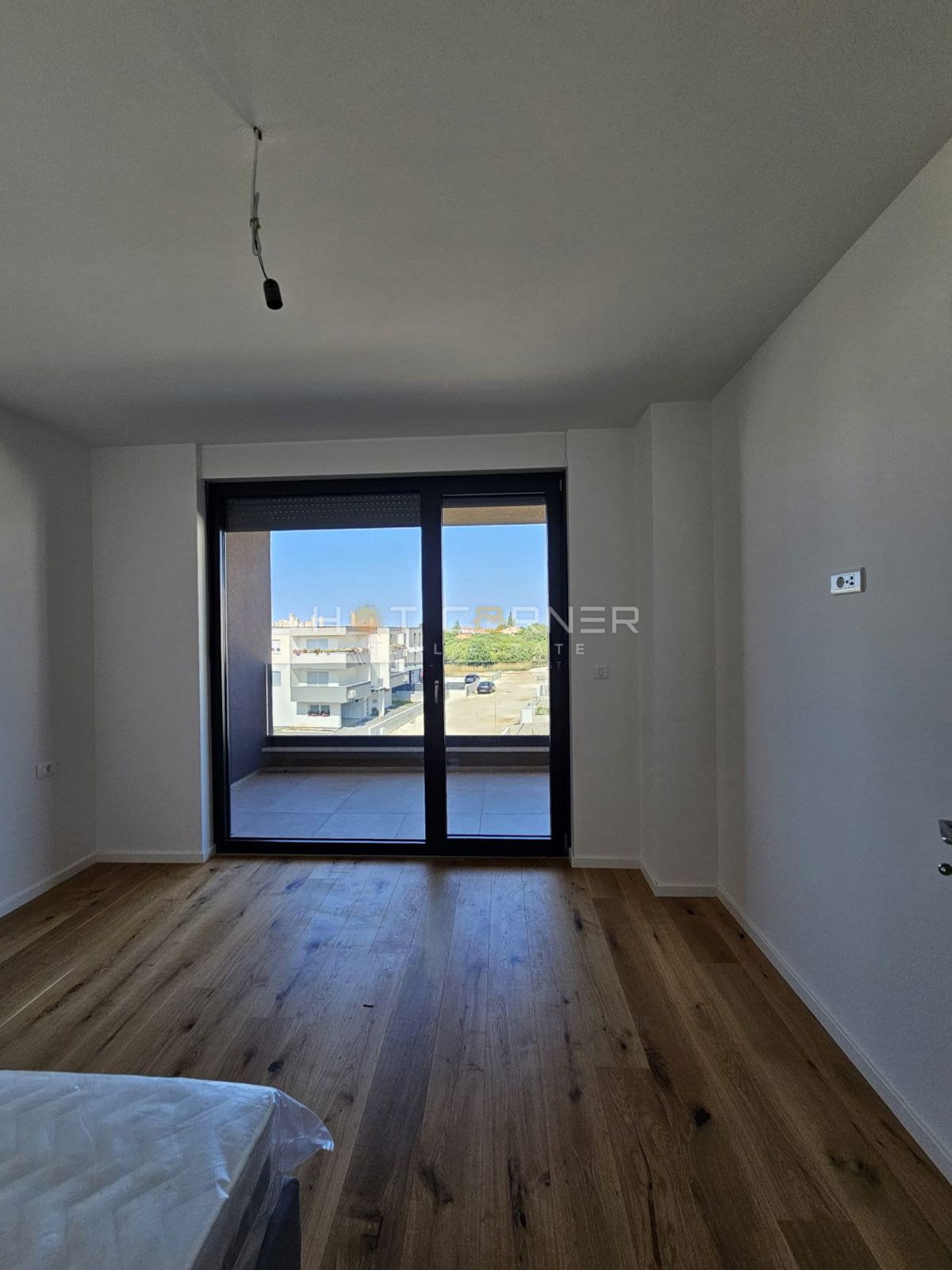 Moderen, svetel penthouse stanovanje v Valdebeku – Pula