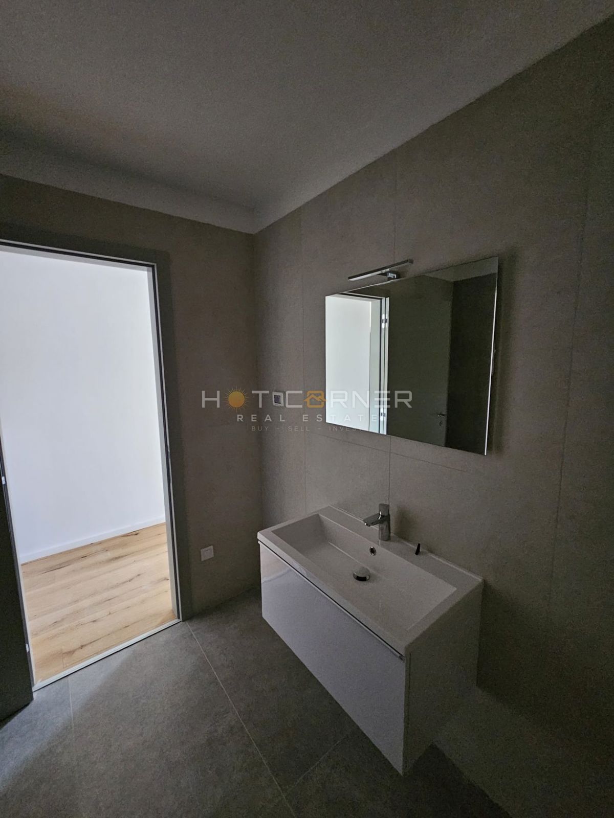 Moderen, svetel penthouse stanovanje v Valdebeku – Pula