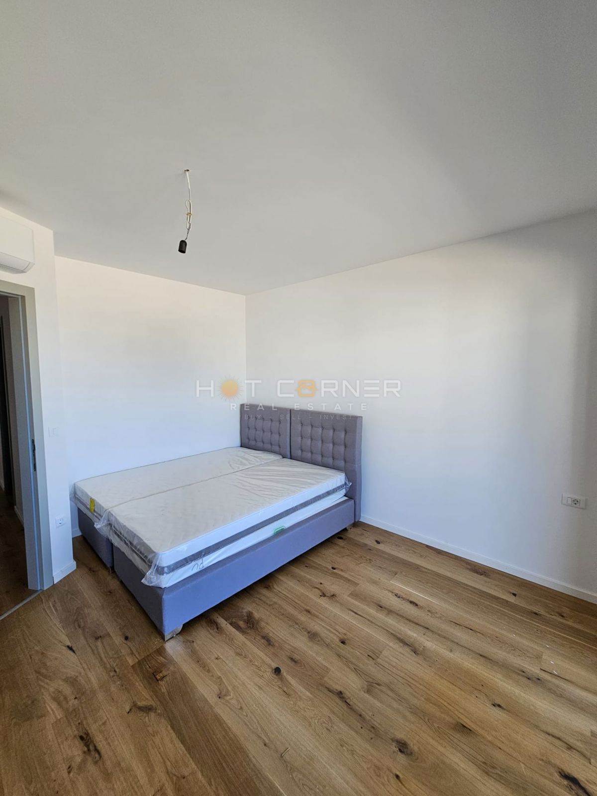 Moderen, svetel penthouse stanovanje v Valdebeku – Pula
