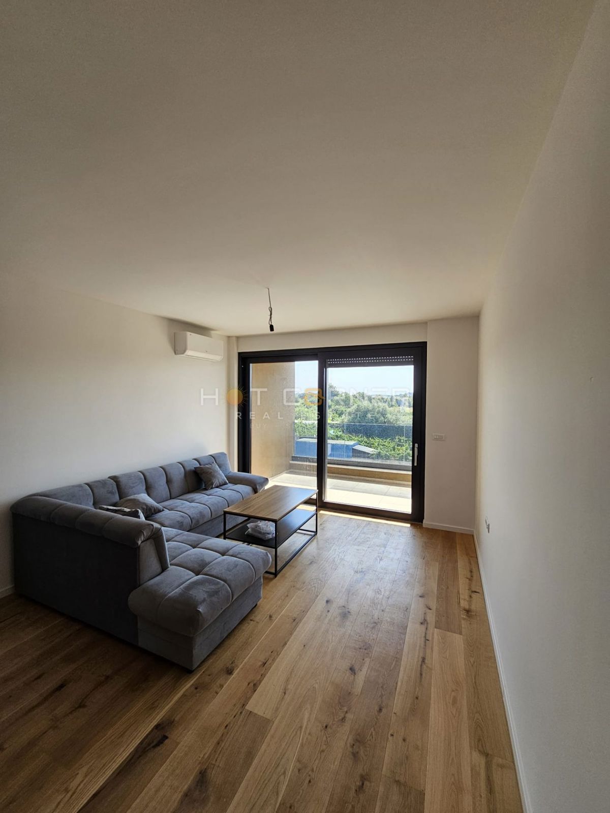 Moderen, svetel penthouse stanovanje v Valdebeku – Pula