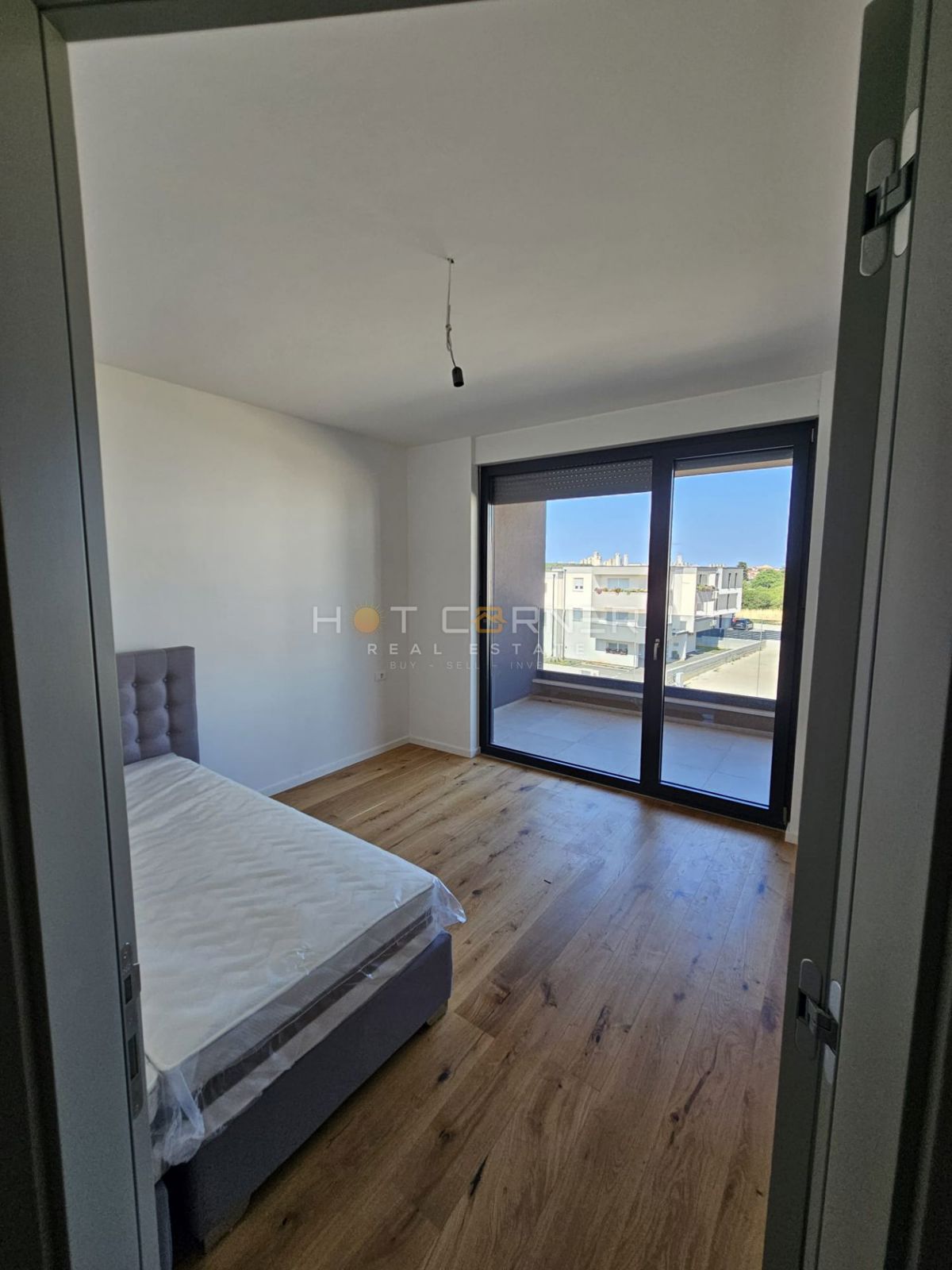 Moderen, svetel penthouse stanovanje v Valdebeku – Pula