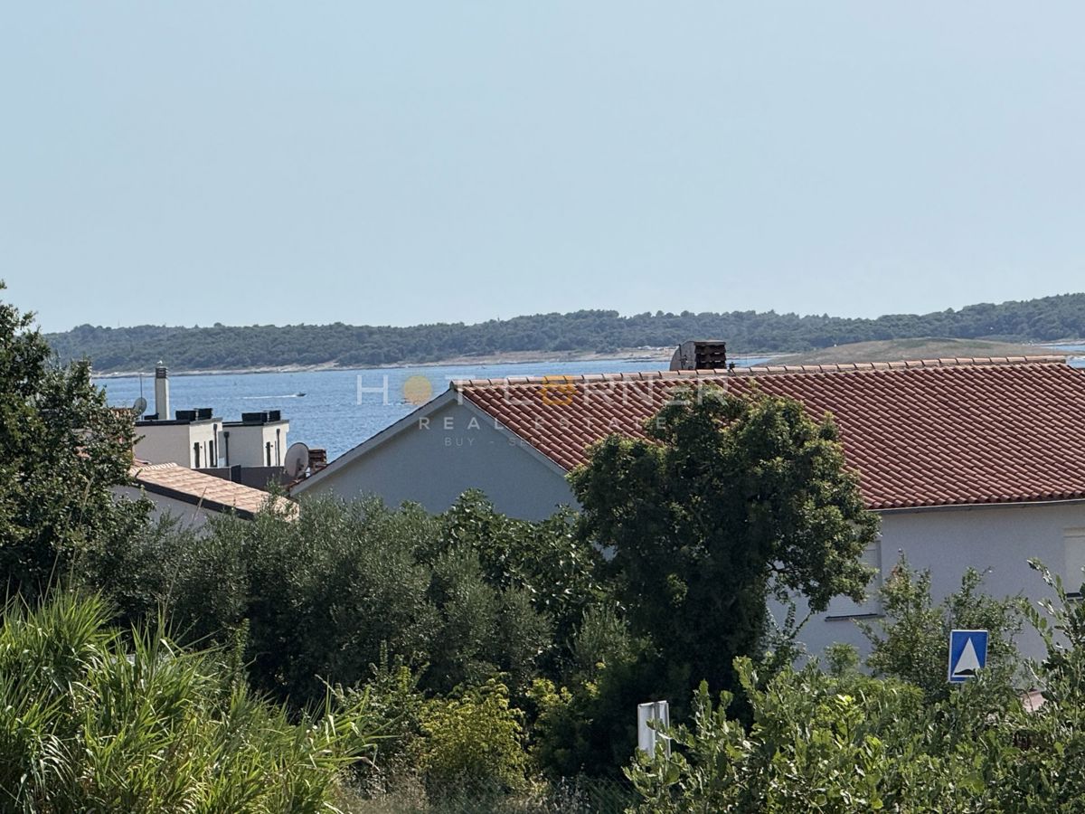 Medulin, 300 m od plaže, novi apartmaji z odprtim pogledom na morje!