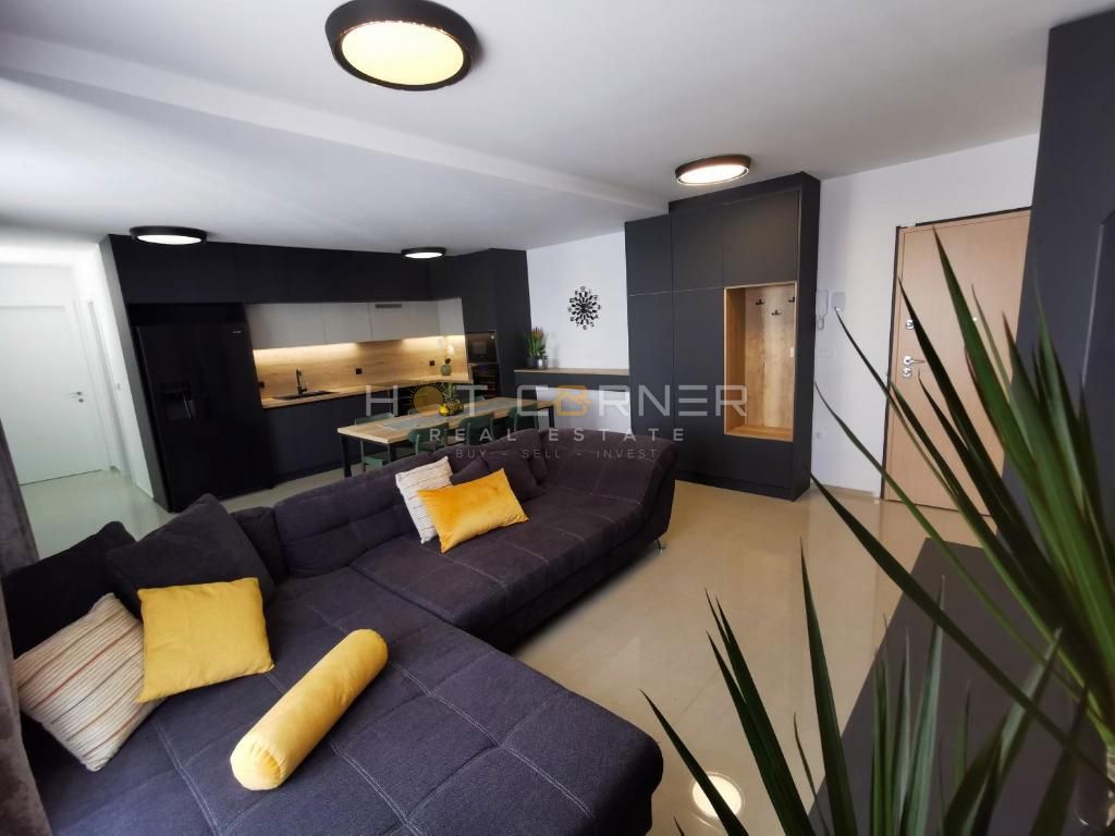 Banjole, neposredno nad plažo, luksuzni penthouse, pogled na morje, bazen, dvigalo