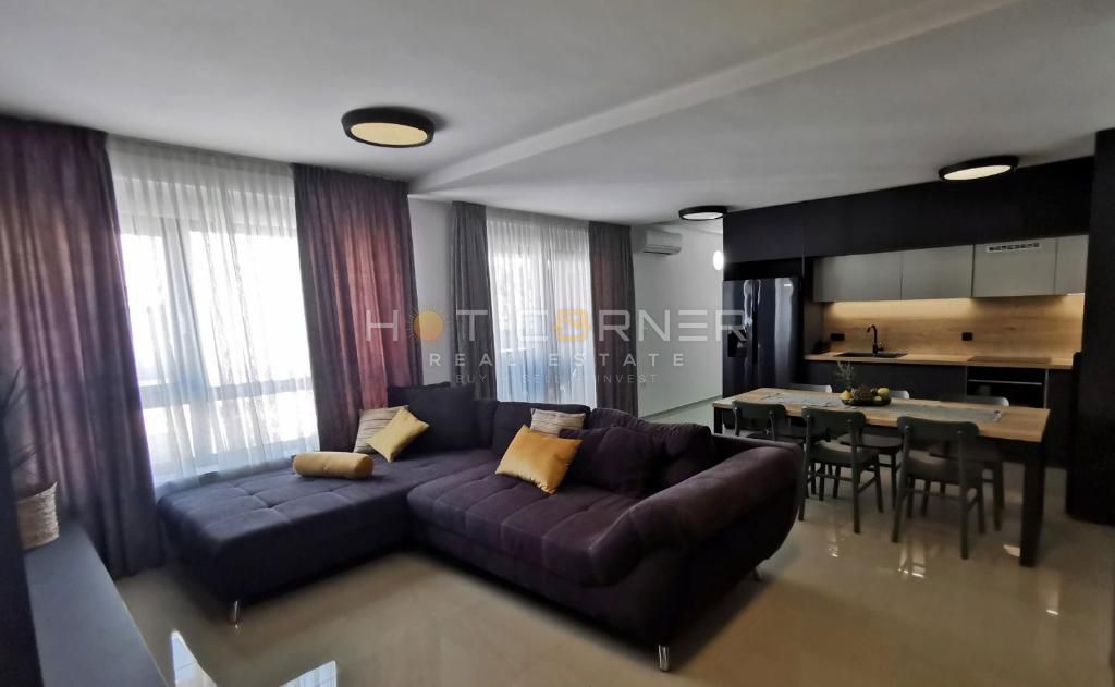 Banjole, neposredno nad plažo, luksuzni penthouse, pogled na morje, bazen, dvigalo