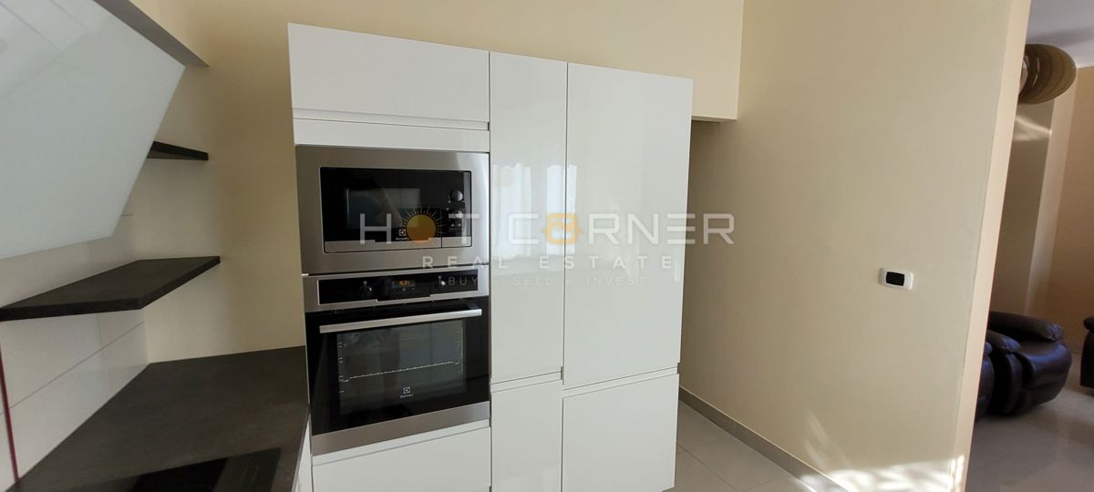 Penthouse z morskim pogledom - Ližnjan