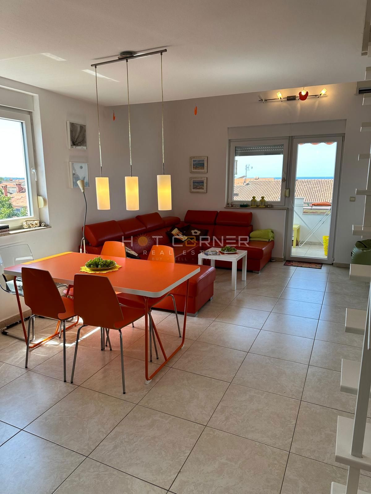 Peroj, priložnost, čudovito stanovanje, 3 spalnice, pogled na morje