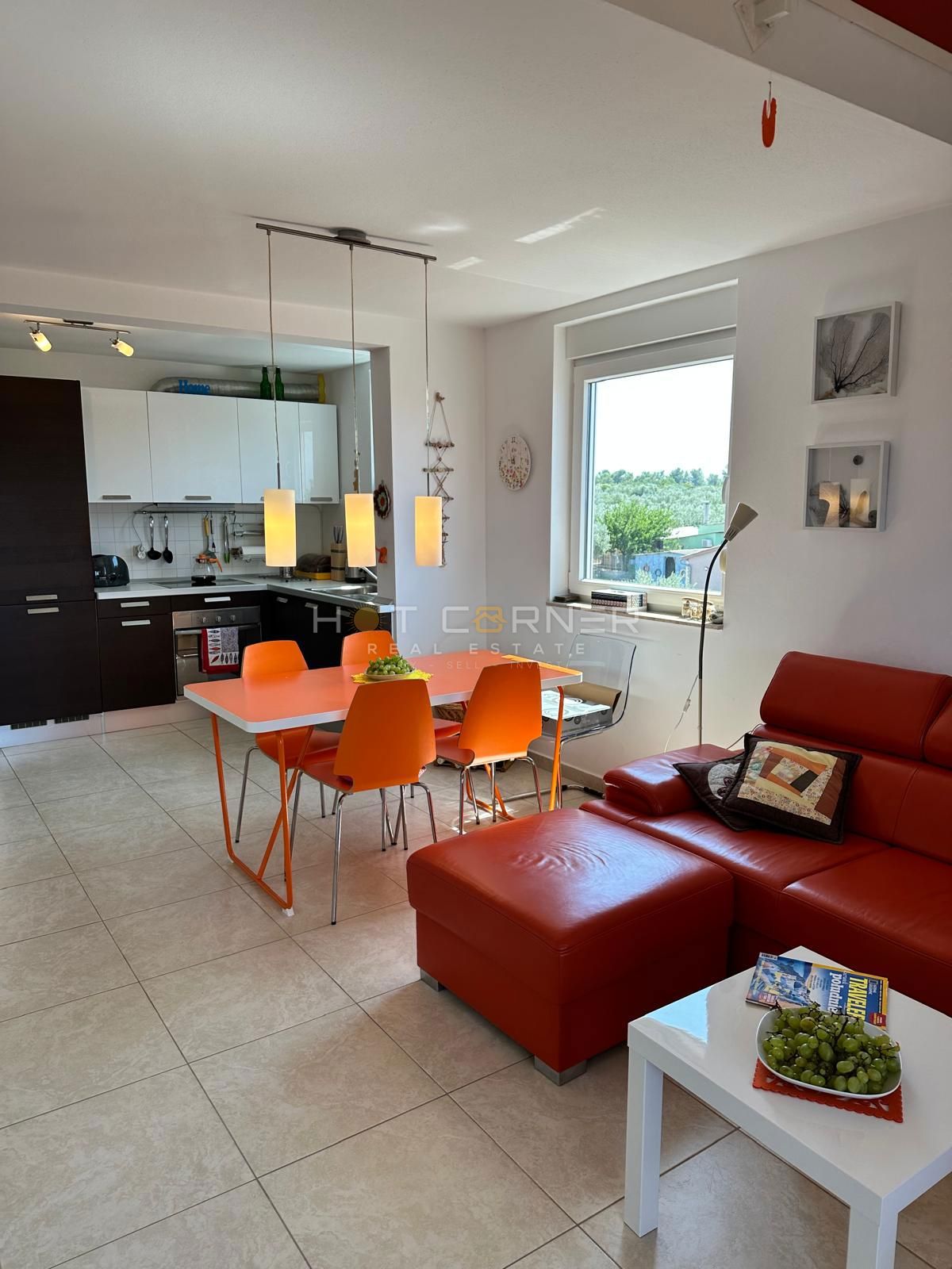 Peroj, priložnost, čudovito stanovanje, 3 spalnice, pogled na morje