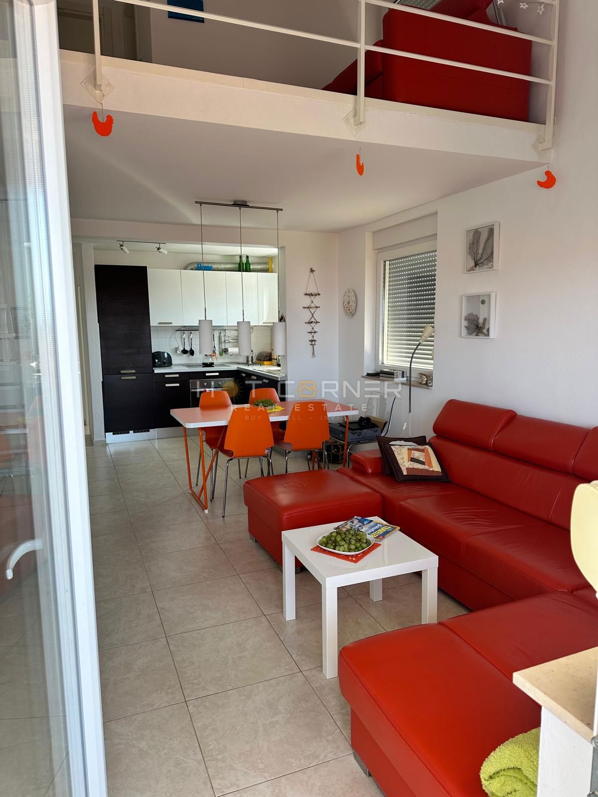 Peroj, priložnost, čudovito stanovanje, 3 spalnice, pogled na morje