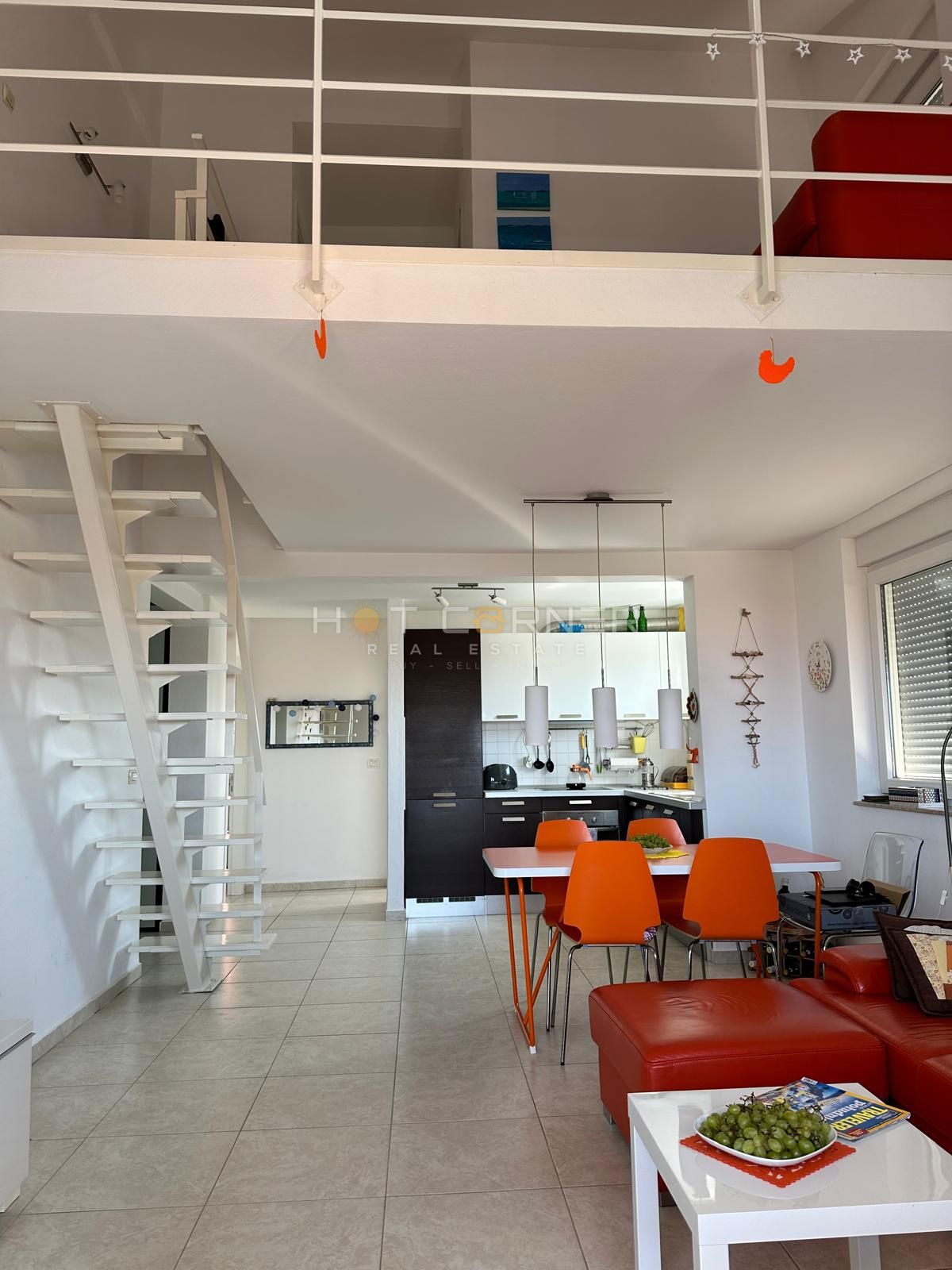 Peroj, priložnost, čudovito stanovanje, 3 spalnice, pogled na morje