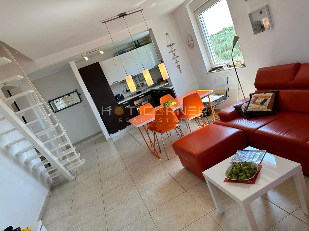 Peroj, priložnost, čudovito stanovanje, 3 spalnice, pogled na morje