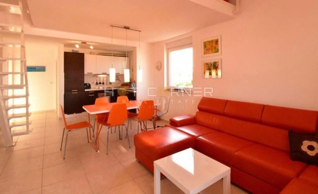 Peroj, priložnost, čudovito stanovanje, 3 spalnice, pogled na morje