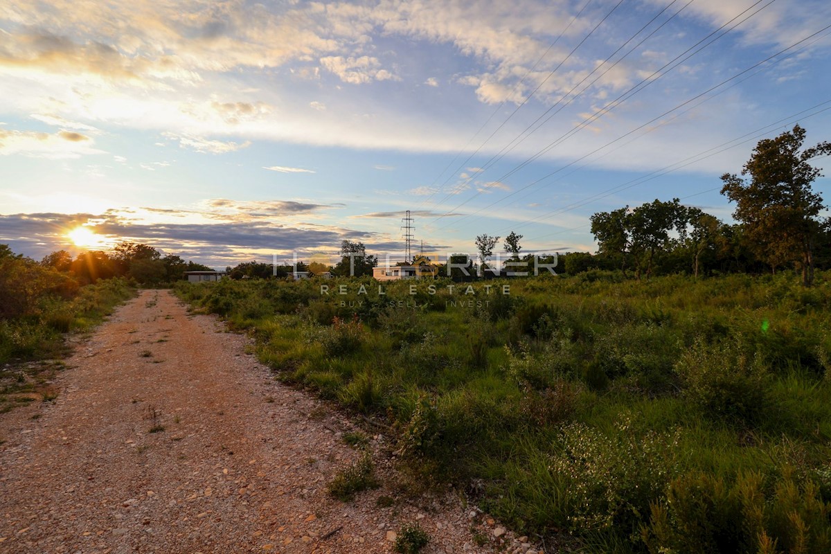 Zemljišče Peroj, Vodnjan, 500m2