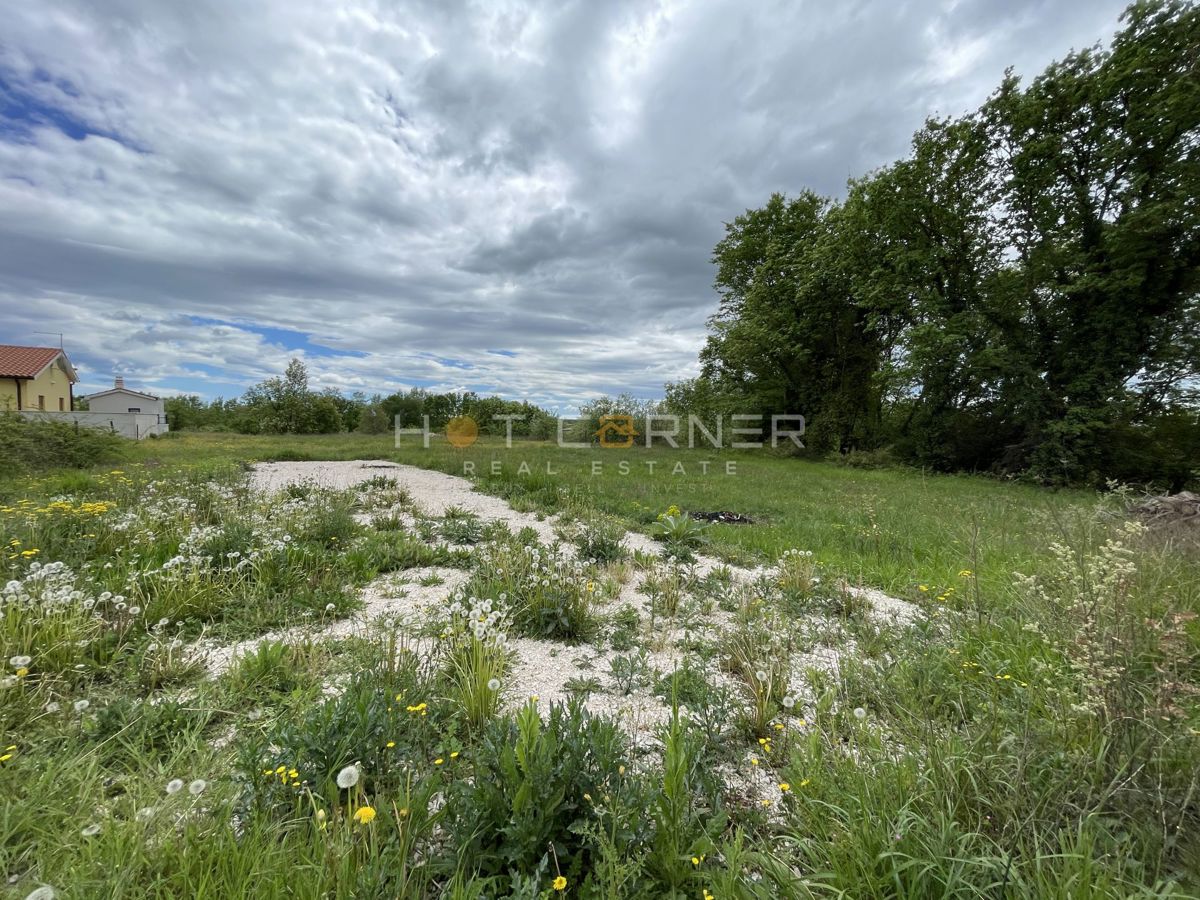 Gradbeno zemljišče Tinjan, 605m2