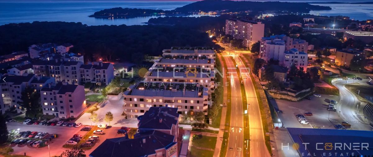 Pulj, Sisplac, luksuzno stanovanje na elitni lokaciji 300 m od plaže, 2 spalnici, jugovzhod, garaža