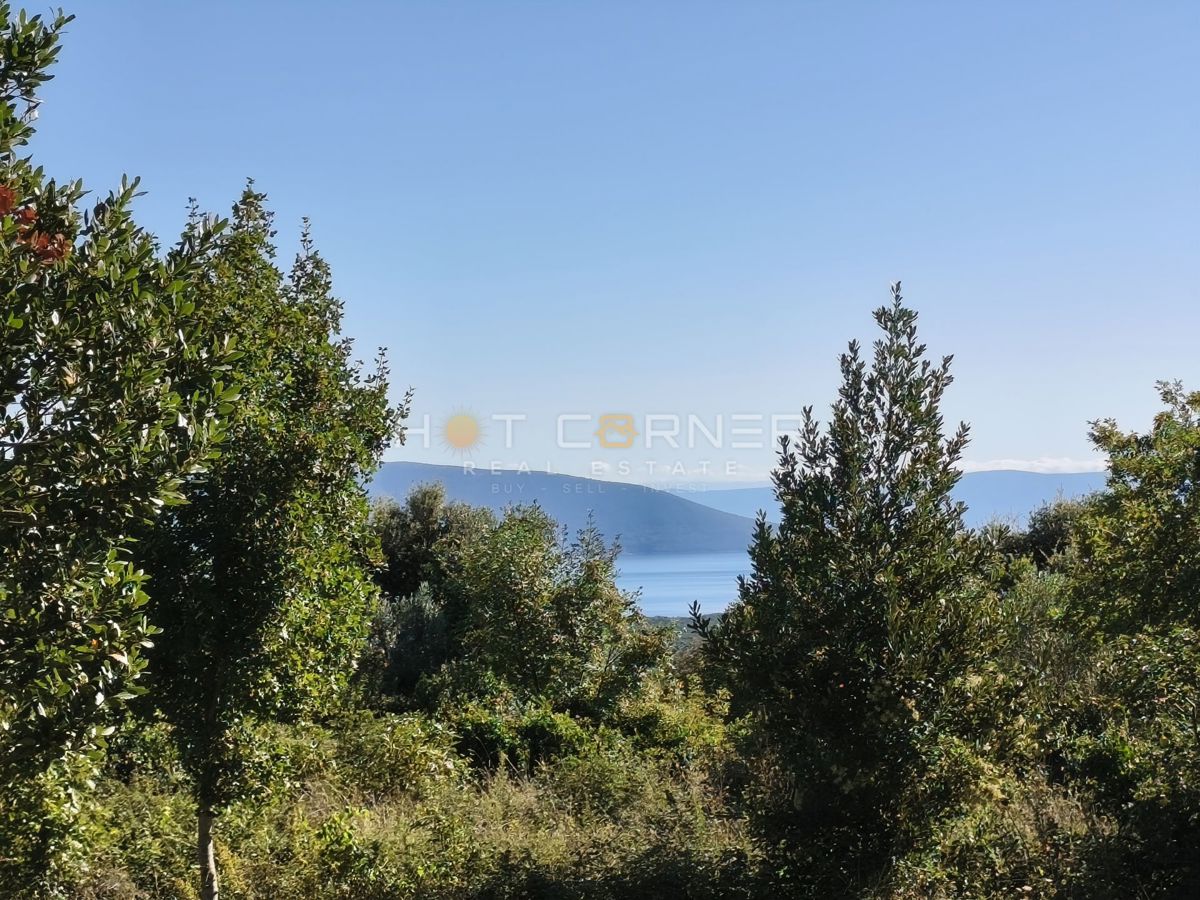 Gradbeno zemljišče Loborika, Marčana, 1.020m2
