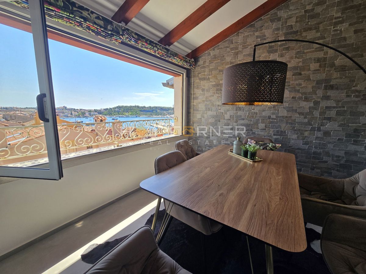 Ekskluzivna ponudba: Duplex iz 16. stoletja z brezčasnim pogledom na Sv. Katarino