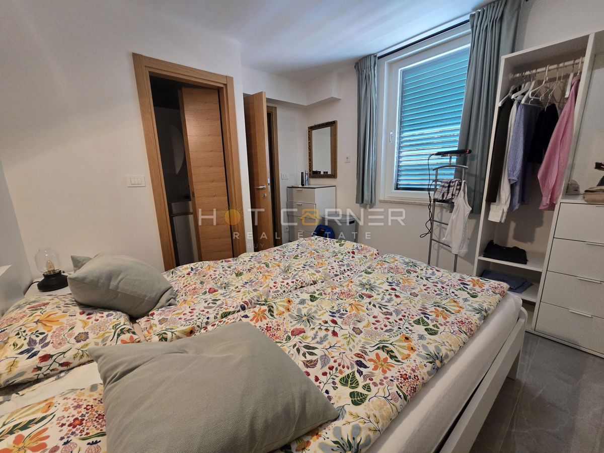 Ekskluzivna ponudba: Duplex iz 16. stoletja z brezčasnim pogledom na Sv. Katarino