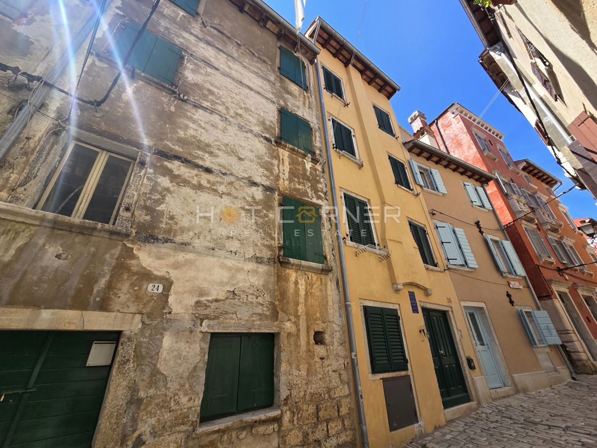 Ekskluzivna ponudba: Duplex iz 16. stoletja z brezčasnim pogledom na Sv. Katarino