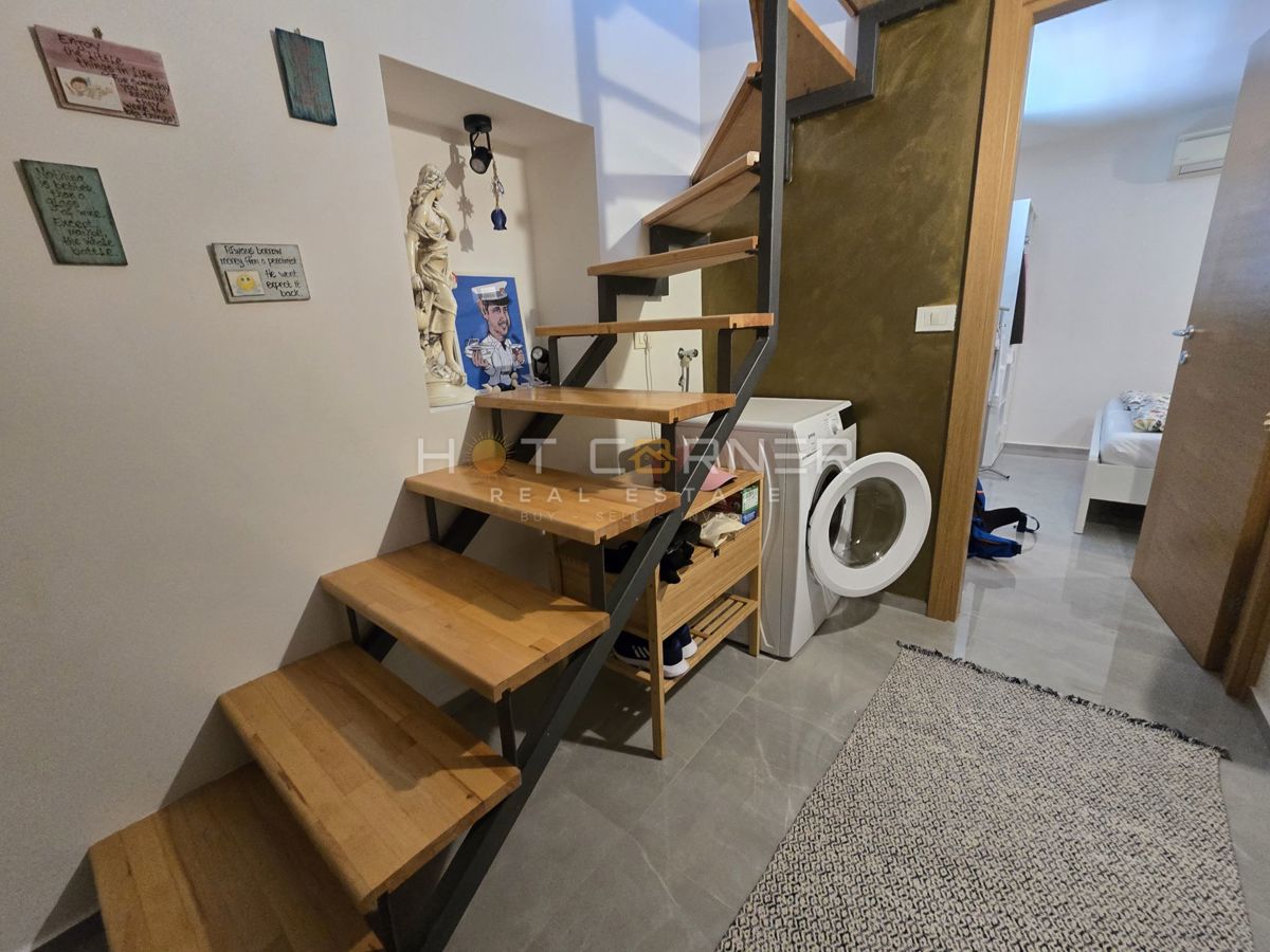 Ekskluzivna ponudba: Duplex iz 16. stoletja z brezčasnim pogledom na Sv. Katarino