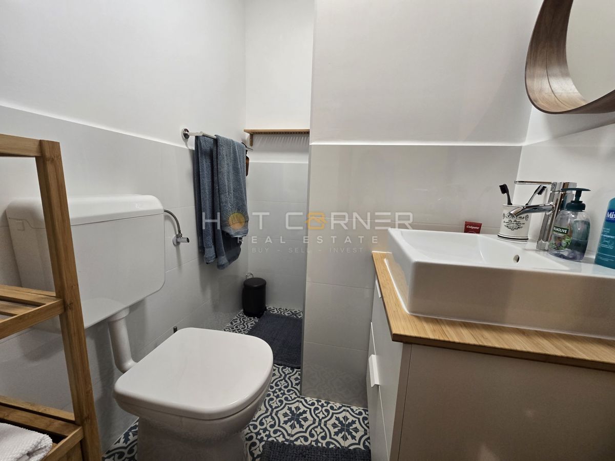 Ekskluzivna ponudba: Duplex iz 16. stoletja z brezčasnim pogledom na Sv. Katarino